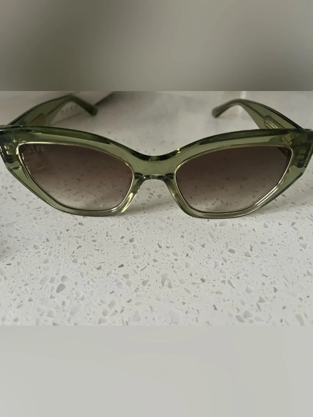 Diff Eyewear Olive Green Retro Cat-Eye Sunglasses